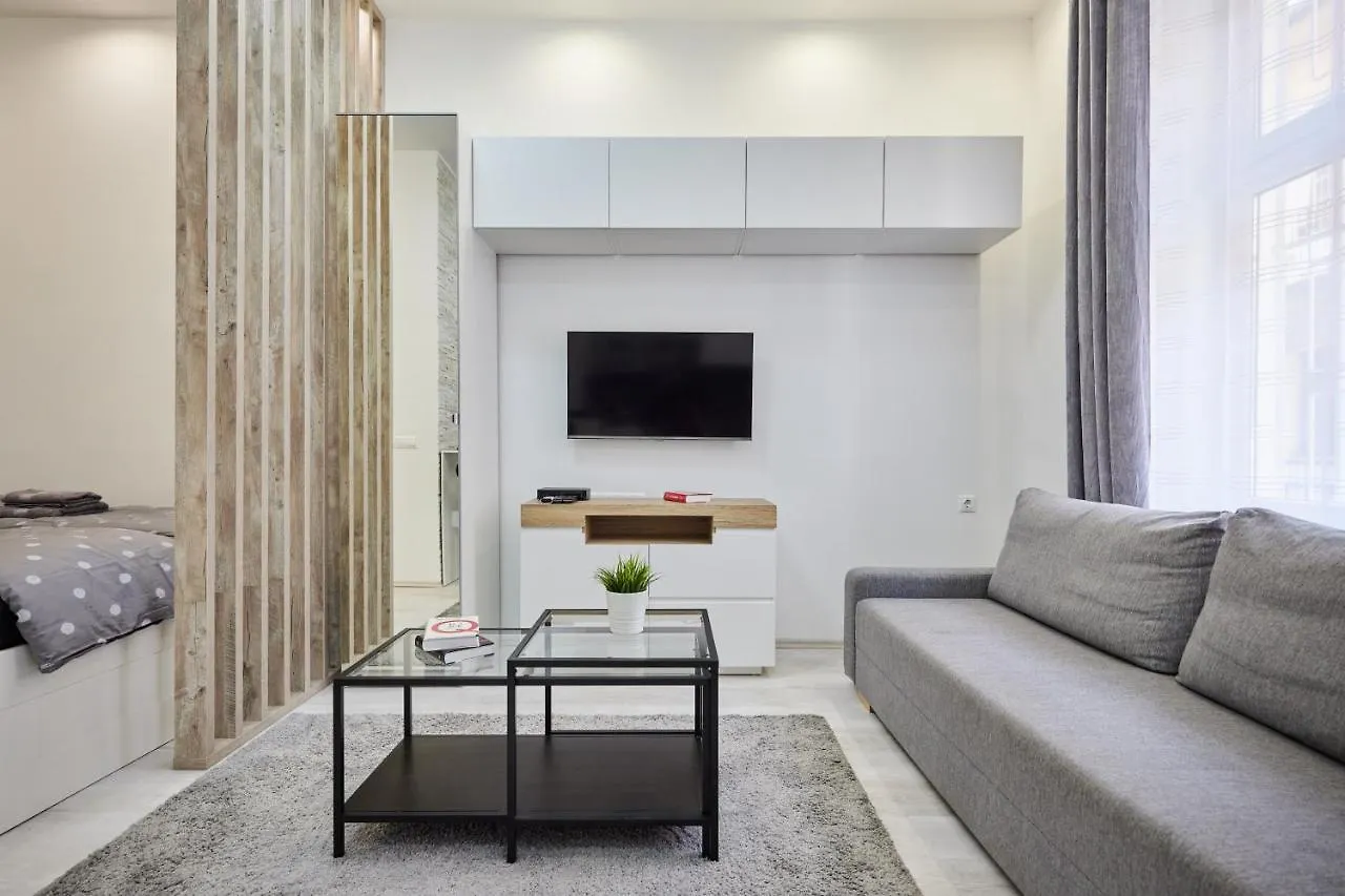 Cozy Little Apartment In Downtown Budapest Hungary